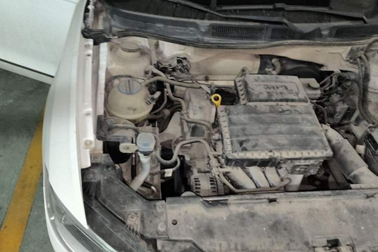 Used Volkswagen Bora 2016 1.6L Manual Fashion Edition Engine Bay Right
