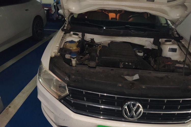 Used Volkswagen Bora 2016 1.6L Automatic Comfort Model Engine Bay Right