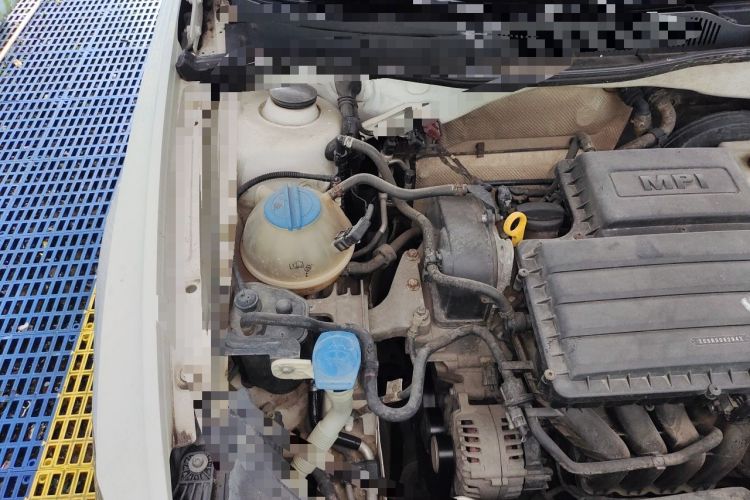Used Volkswagen Bora 2016 1.6L Automatic Fashion Model Engine Bay Right