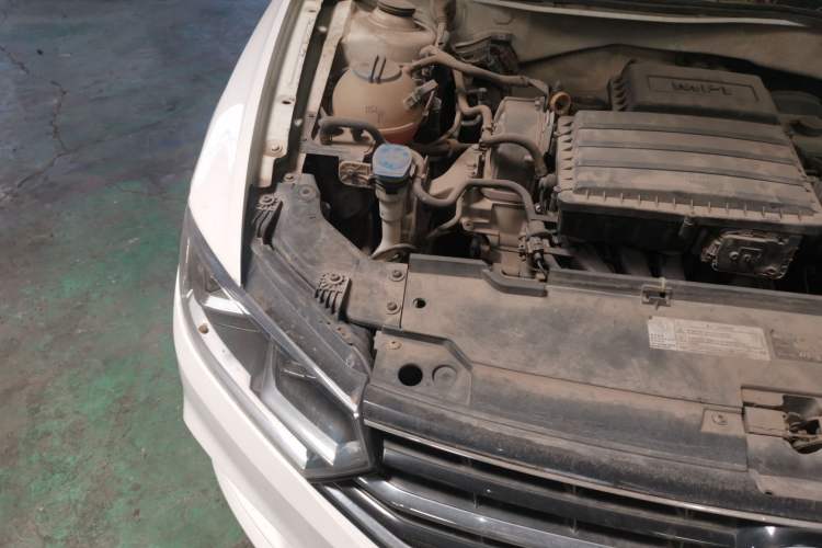 Used Volkswagen Bora 2016 1.6L Manual Comfort Model Engine Bay Right