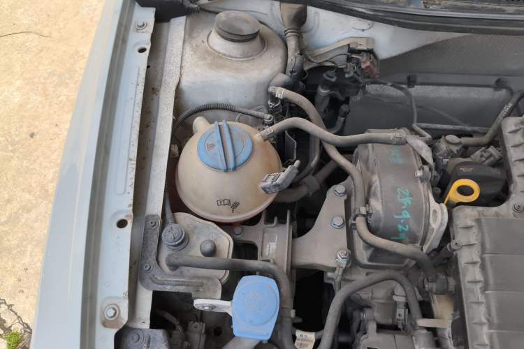 Used Volkswagen Bora 2016 1.6L Automatic Comfort Model Engine Bay Right