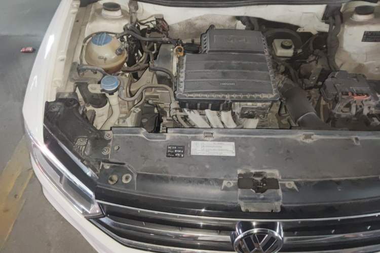 Used Volkswagen Bora 2016 1.6L Automatic Comfort Model Engine Bay Right