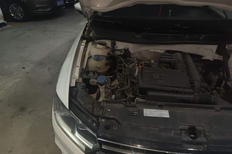 Used Volkswagen Bora 2016 230TSI DSG Comfort Model Engine Bay Right