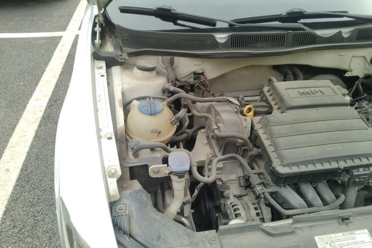 Used Volkswagen Bora 2016 1.6L Automatic Comfort Model Engine Bay Right
