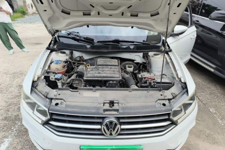 Used Volkswagen Bora 2016 1.6L Automatic Fashion Model Engine Bay