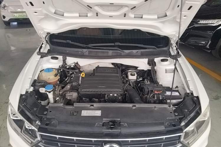 Used Volkswagen Bora 2016 1.6L Automatic Comfort Model Engine Bay