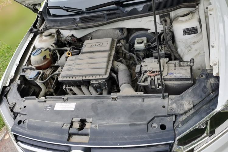 Used Volkswagen Bora 2016 1.6L Automatic Fashion Model Engine Bay