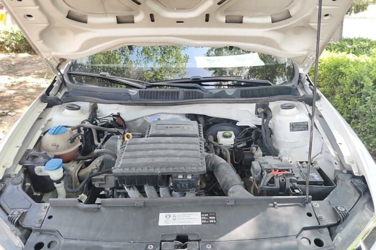 Used Volkswagen Bora 2016 1.6L Manual Comfort Model Engine Bay