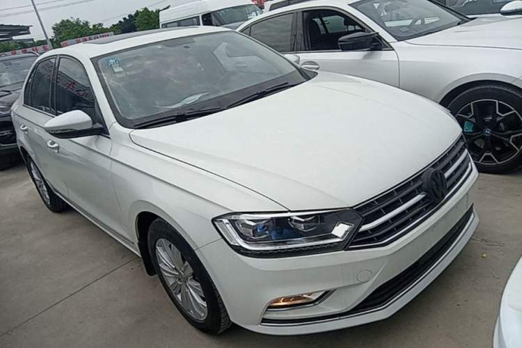 Used Volkswagen Bora 2016 1.6L Automatic Comfort Model Exterior 1