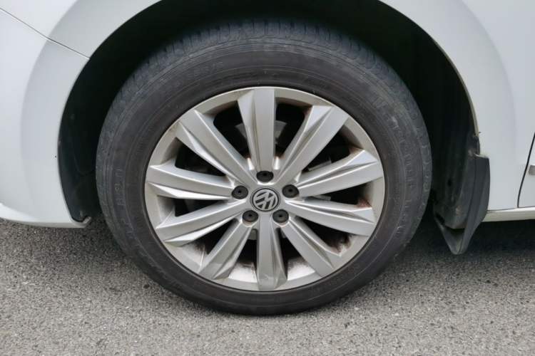 Used Volkswagen Bora 2016 1.6L Manual Comfort Model Exterior 4