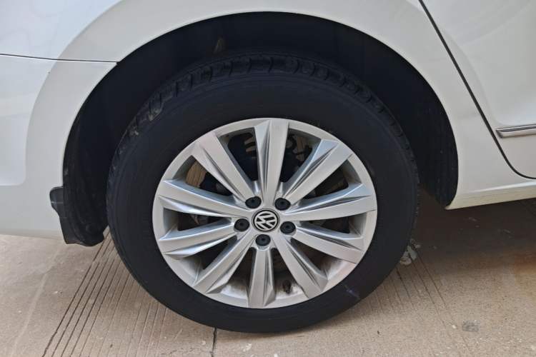 Used Volkswagen Bora 2016 1.6L Manual Comfort Model Exterior 5