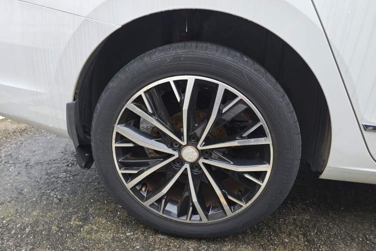 Used Volkswagen Bora 2016 230TSI DSG Luxury Version Exterior 5