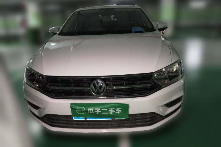 Used Volkswagen Bora 2016 1.6L Manual Fashion Edition Front