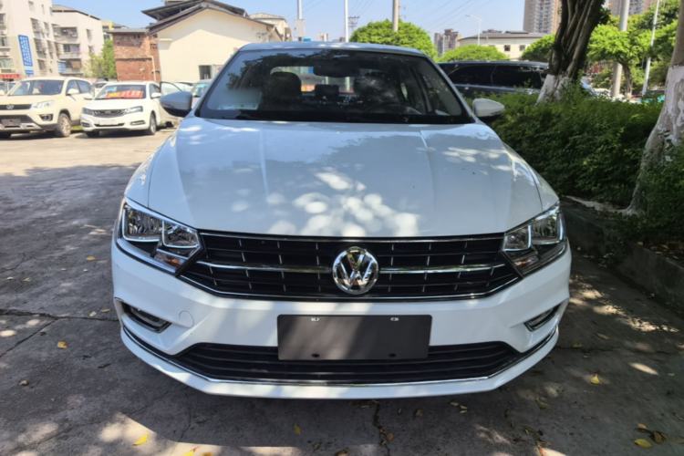 Used Volkswagen Bora 2016 1.6L Manual Comfort Model Front