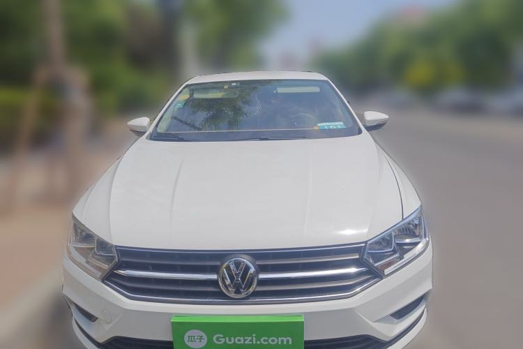 Used Volkswagen Bora 2016 1.6L Manual Fashion Edition Front