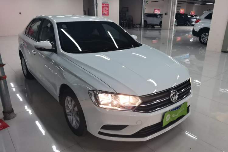 Used Volkswagen Bora 2016 1.6L Automatic Fashion Model Front Right 45 Deg
