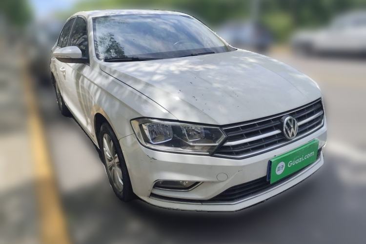 Used Volkswagen Bora 2016 1.6L Automatic Comfort Model Front Right 45 Deg