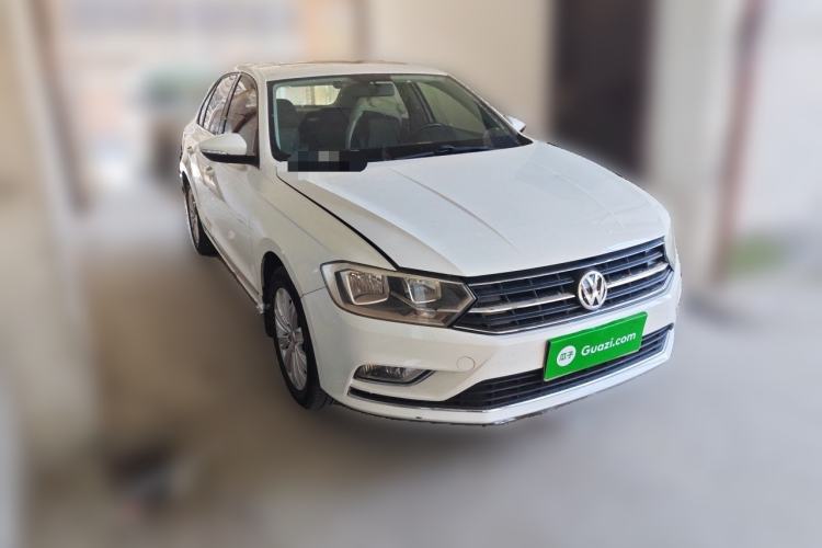 Used Volkswagen Bora 2016 1.6L Manual Comfort Model Front Right 45 Deg