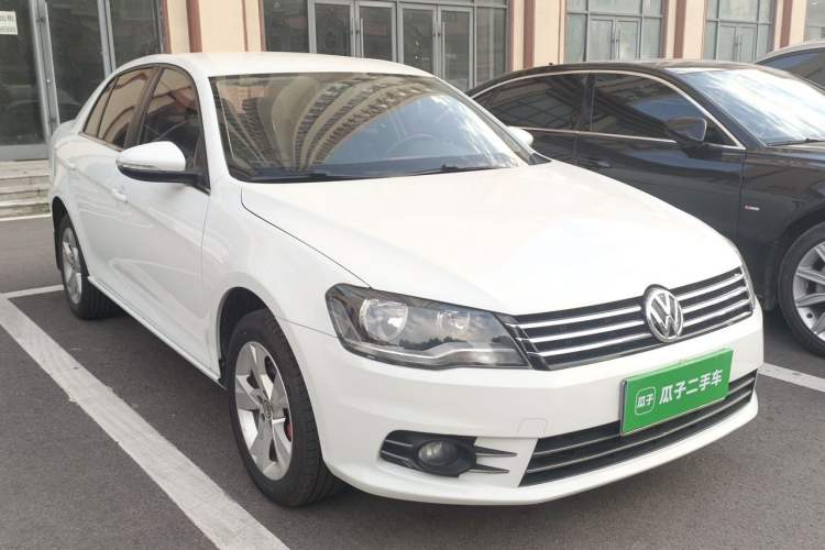 Used Volkswagen Bora 2016 1.6L Manual Fashion Edition Front Right 45 Deg