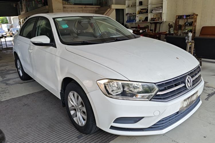 Used Volkswagen Bora 2016 1.6L Automatic Fashion Model Front Right 45 Deg