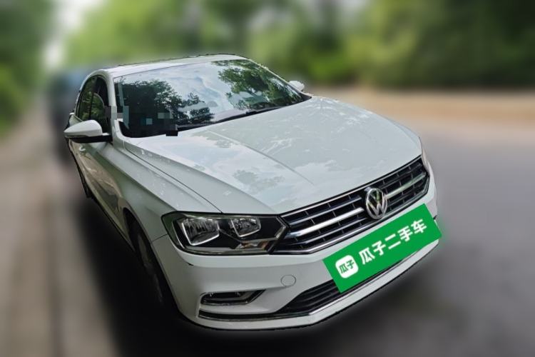 Used Volkswagen Bora 2016 1.6L Manual Comfort Model Front Right 45 Deg