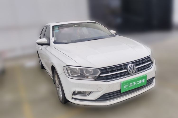 Used Volkswagen Bora 2016 1.6L Manual Comfort Model Front Right 45 Deg