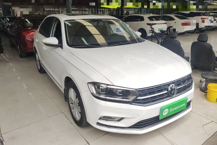 Used Volkswagen Bora 2016 1.6L Manual Comfort Model Front Right 45 Deg
