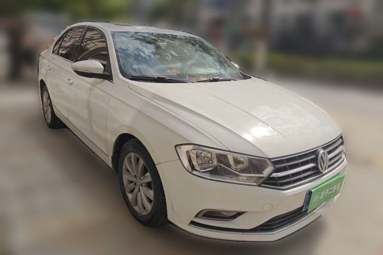 Used Volkswagen Bora 2016 1.6L Automatic Comfort Model Front Right 45 Deg