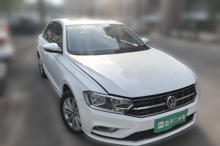 Used Volkswagen Bora 2016 1.6L Manual Comfort Model Front Right 45 Deg