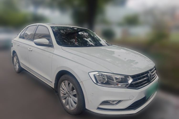 Used Volkswagen Bora 2016 1.6L Manual Comfort Model Front Right 45 Deg