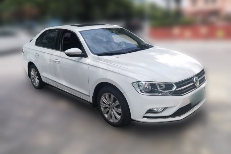 Used Volkswagen Bora 2016 1.6L Automatic Comfort Model Front Right 45 Deg