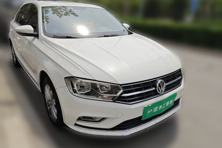 Used Volkswagen Bora 2016 1.6L Automatic Comfort Model Front Right 45 Deg