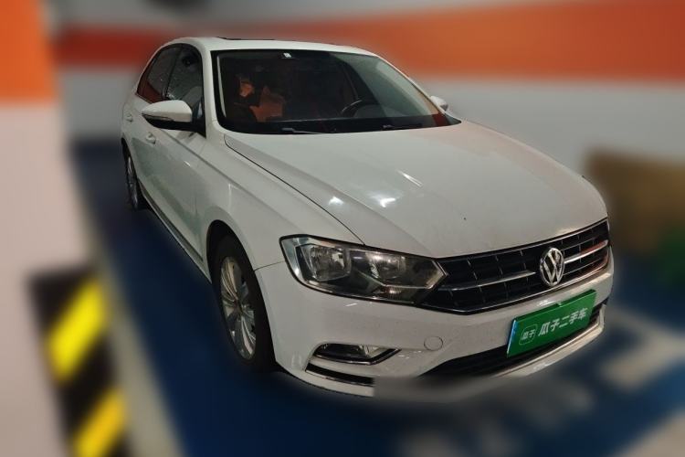 Used Volkswagen Bora 2016 1.6L Automatic Comfort Model Front Right 45 Deg