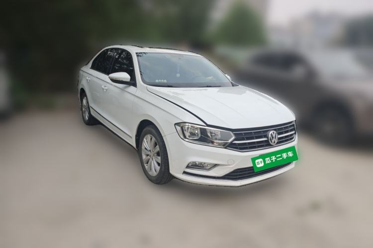 Used Volkswagen Bora 2016 1.6L Manual Comfort Model Front Right 45 Deg