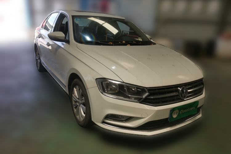 Used Volkswagen Bora 2016 1.6L Manual Comfort Model Front Right 45 Deg