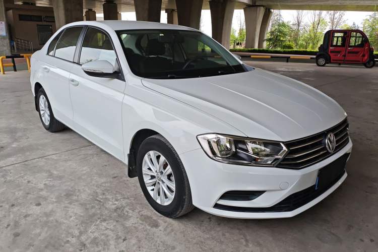 Used Volkswagen Bora 2016 1.6L Automatic Fashion Model Front Right 45 Deg