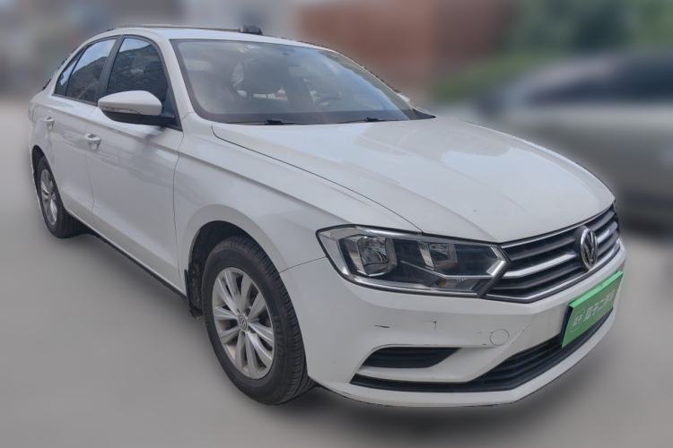 Used Volkswagen Bora 2016 1.6L Manual Fashion Edition Front Right 45 Deg