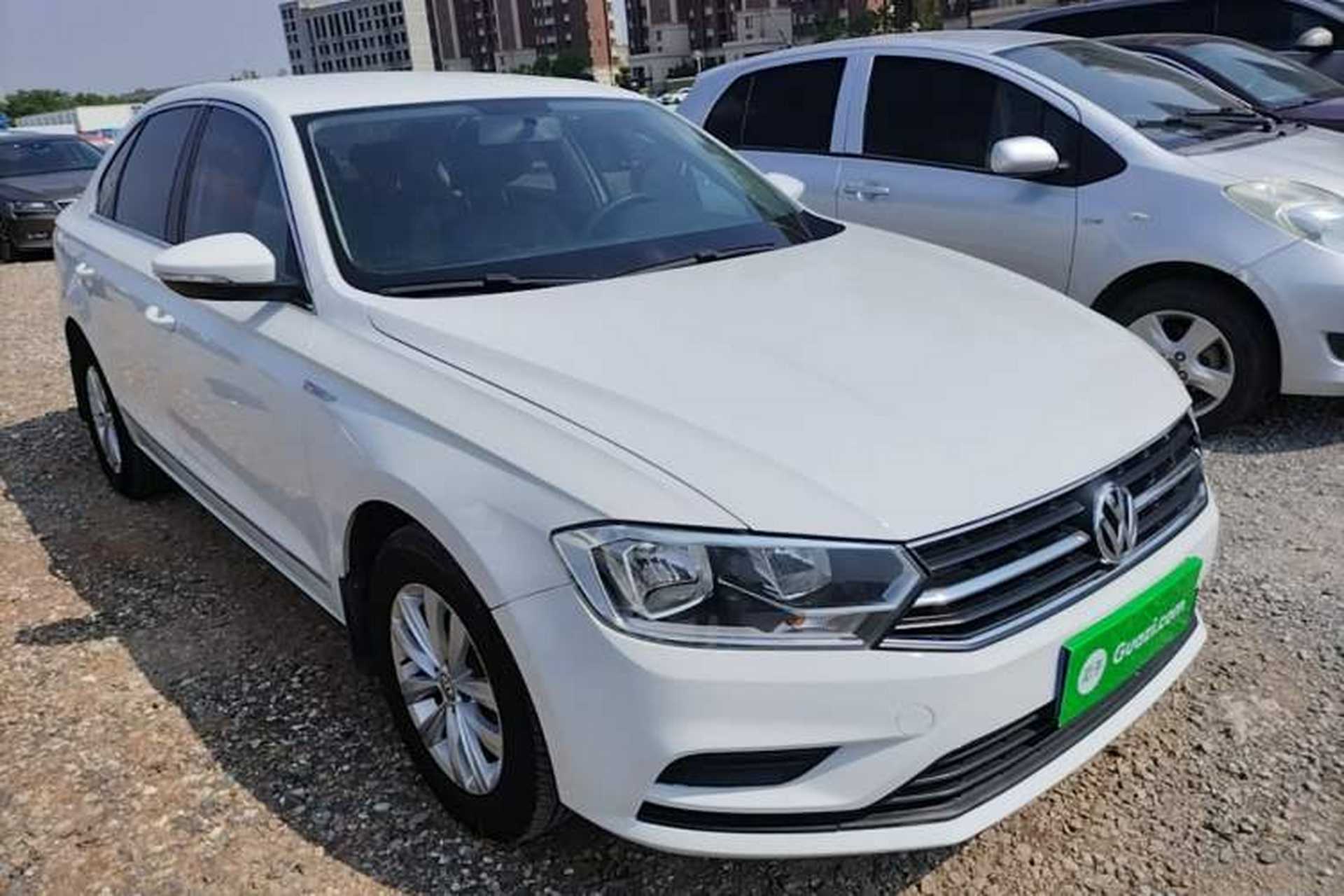 Used Volkswagen Bora 2016 1.6L Manual Fashion Edition Front Right 45 Deg