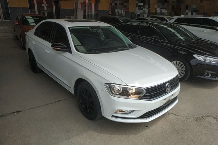 Used Volkswagen Bora 2016 1.6L Automatic Comfort Model Front Right 45 Deg