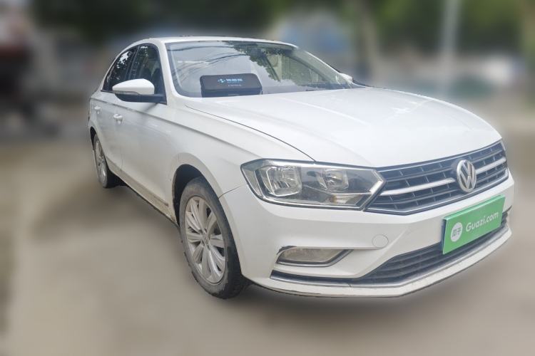 Used Volkswagen Bora 2016 1.6L Manual Comfort Model Front Right 45 Deg