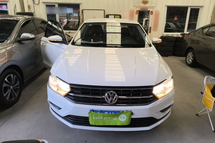 Used Volkswagen Bora 2016 1.6L Manual Fashion Edition Front