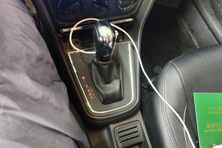 Used Volkswagen Bora 2016 1.6L Automatic Fashion Model Gear Lever