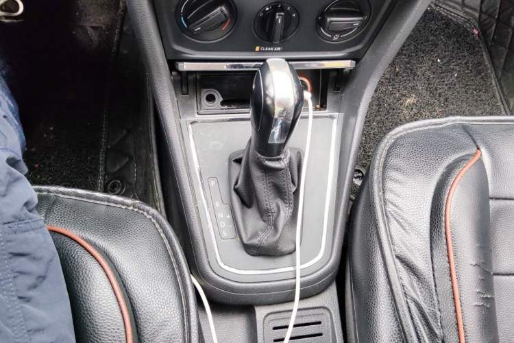 Used Volkswagen Bora 2016 1.6L Automatic Fashion Model Gear Lever