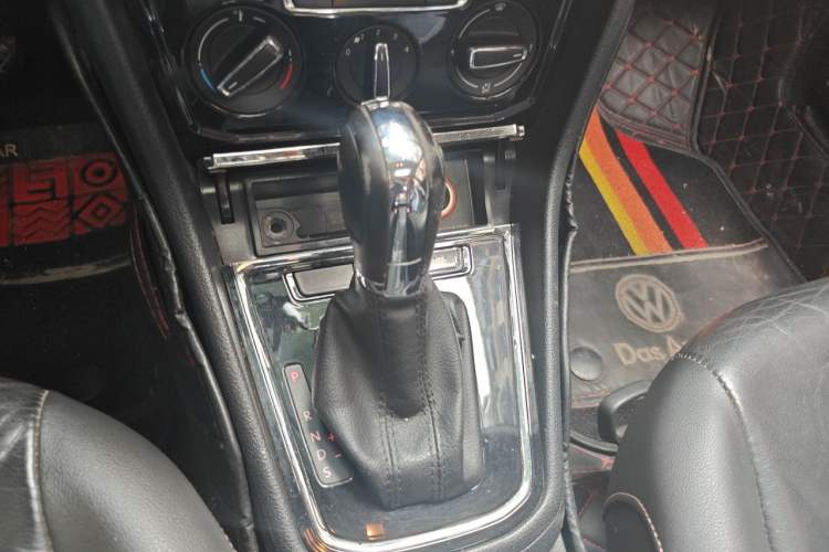 Used Volkswagen Bora 2016 230TSI DSG Comfort Model Gear Lever