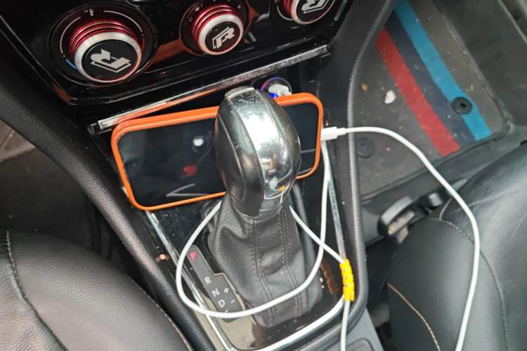 Used Volkswagen Bora 2016 1.6L Automatic Comfort Model Gear Lever