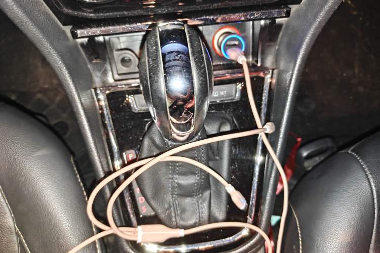 Used Volkswagen Bora 2016 1.6L Automatic Comfort Model Gear Lever