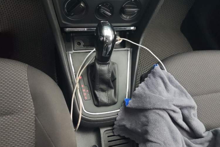 Used Volkswagen Bora 2016 1.6L Automatic Fashion Model Gear Lever