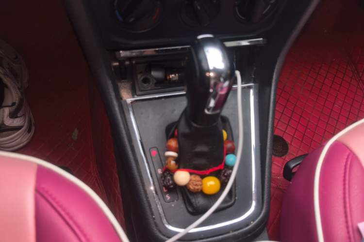 Used Volkswagen Bora 2016 1.6L Automatic Fashion Model Gear Lever