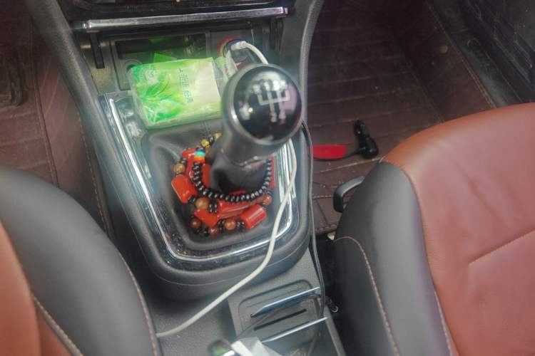 Used Volkswagen Bora 2016 1.6L Manual Comfort Model Gear Lever