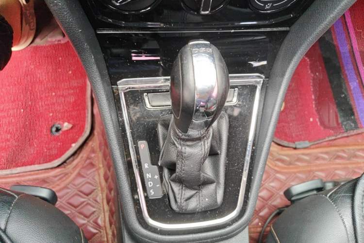 Used Volkswagen Bora 2016 230TSI DSG Comfort Model Gear Lever